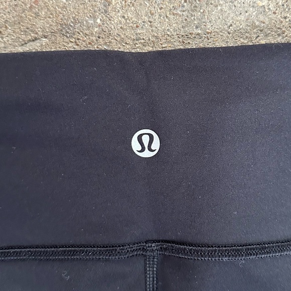 Lululemon Wunder Under Crop Mid Rise Full On Luxtreme 21” Black Size 12 - Picture 8 of 8